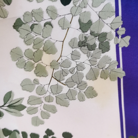 Vintage GUCCI silk scarf - Picture 10 of 10